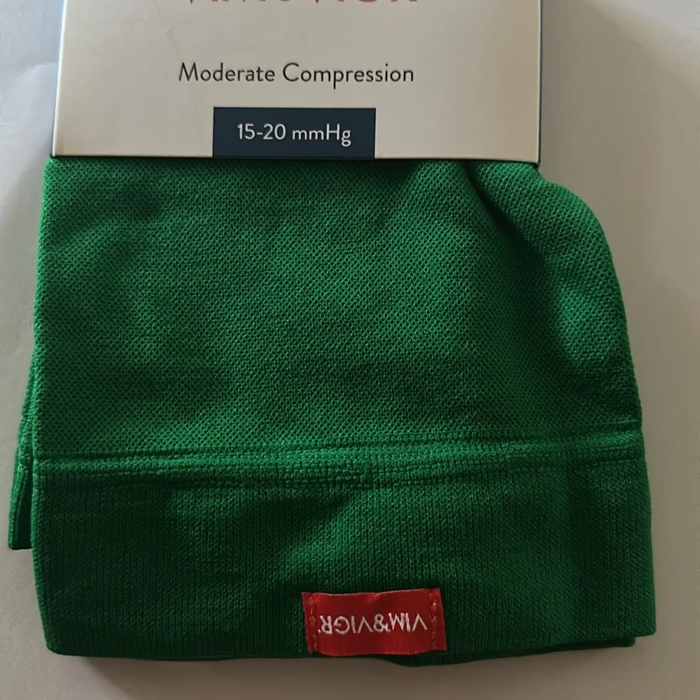Green Compression Calf Sleeve - Moderate Compression - Picture 3 of 4
